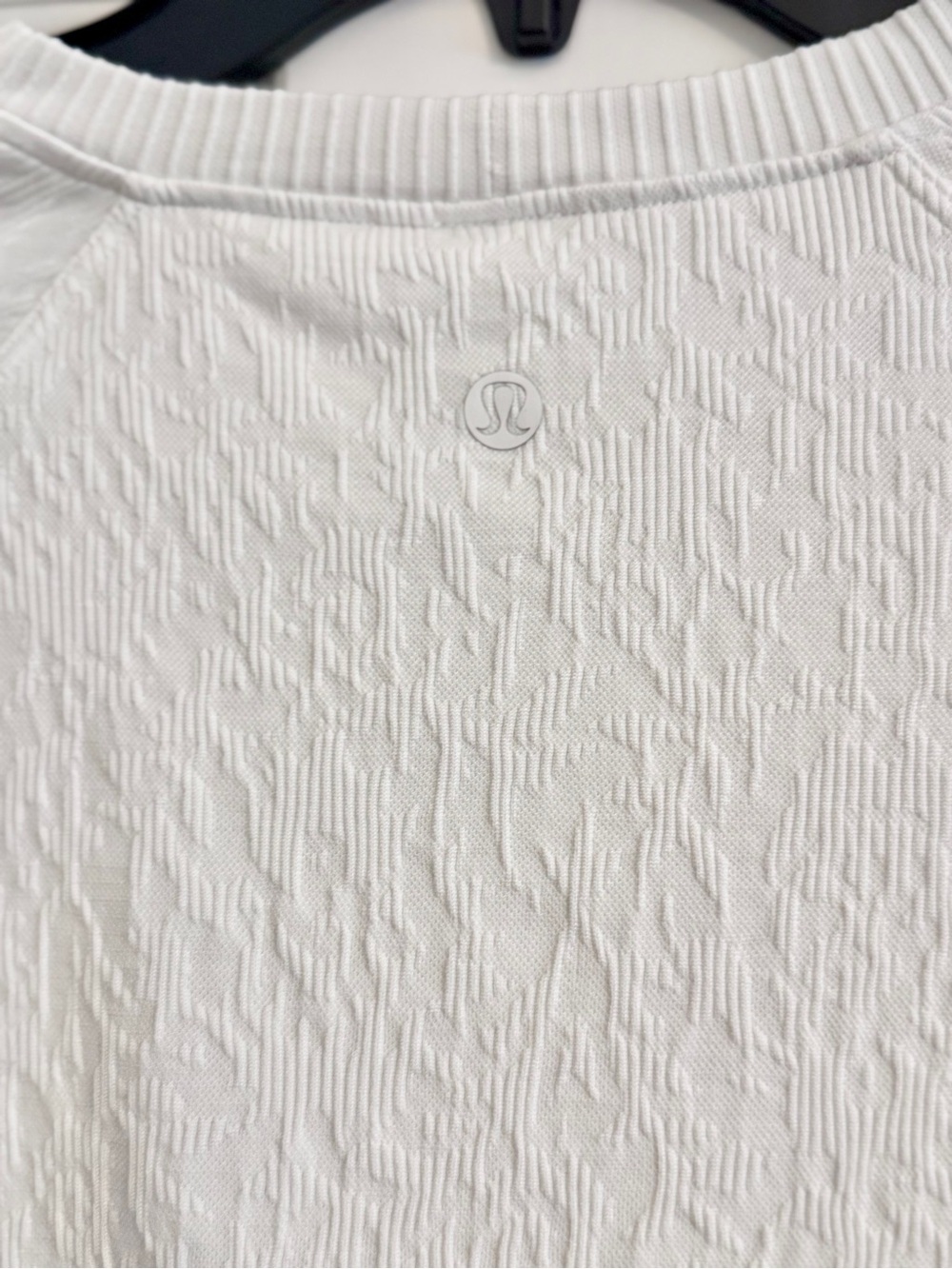 Lululemon athletica White Long Sleeve Textured Tee - Picture 3 of 3
